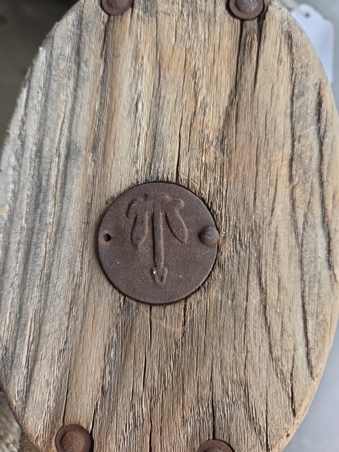 ANTIQUE NAUTICAL PULLEY BLOCK AND TACKLE WITH RIGGING HOLES/ANCHOR LOGO/INFO-PIX