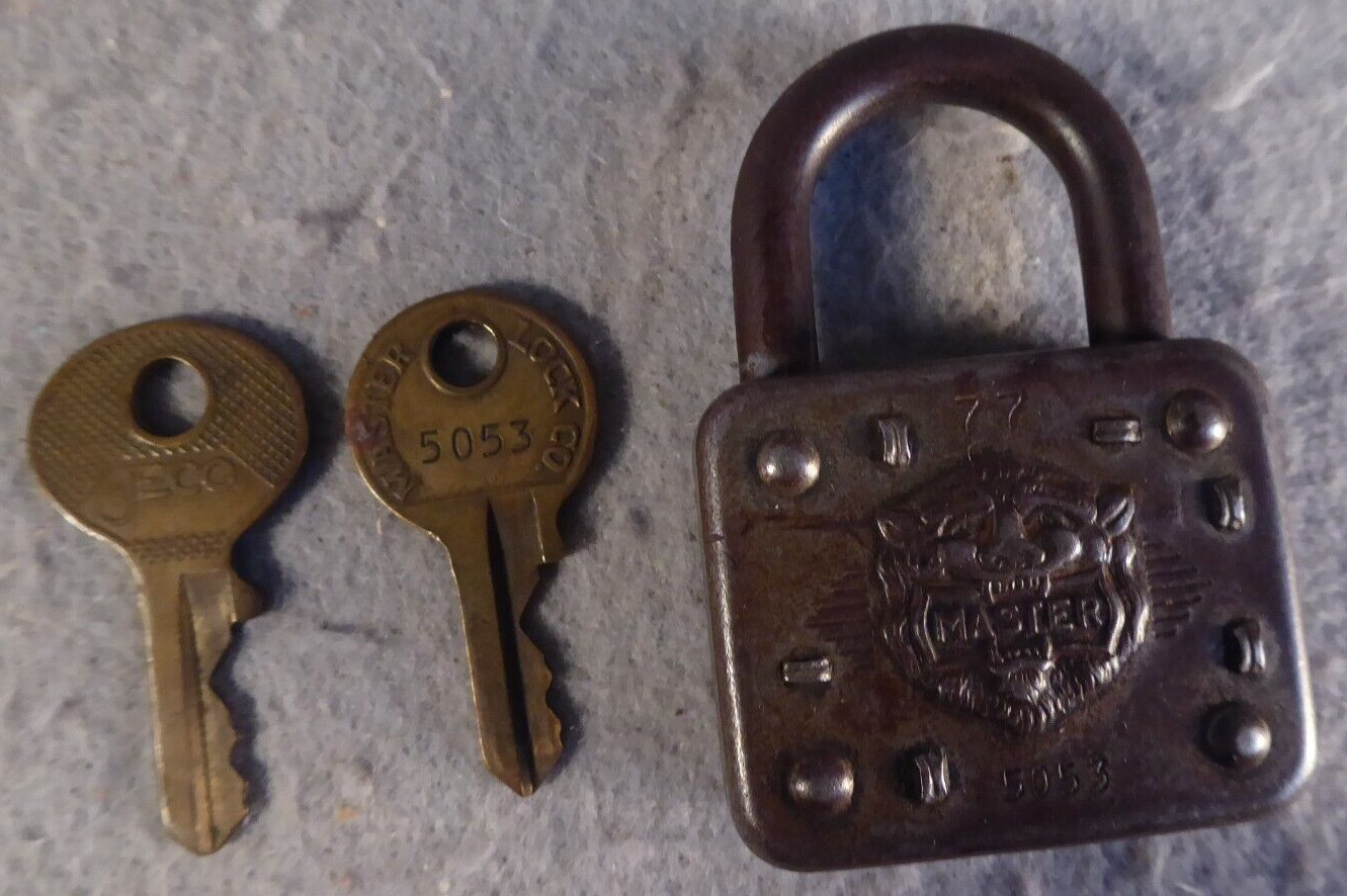Master Lion Head Padlock Lock with Keys Vintage 77 5053 Milwaukee Wi Works Well