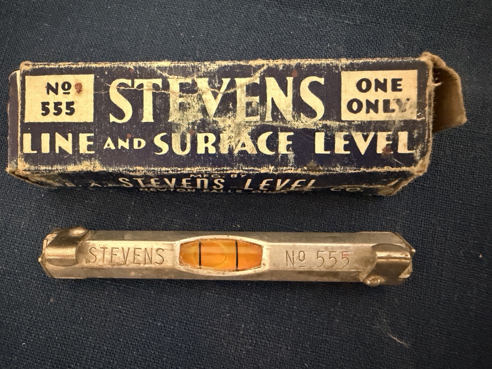 VTG STEVENS LEVEL CO LINE & SURFACE 3″ POCKET LEVEL #555, MADE IN USA, ORG BOX