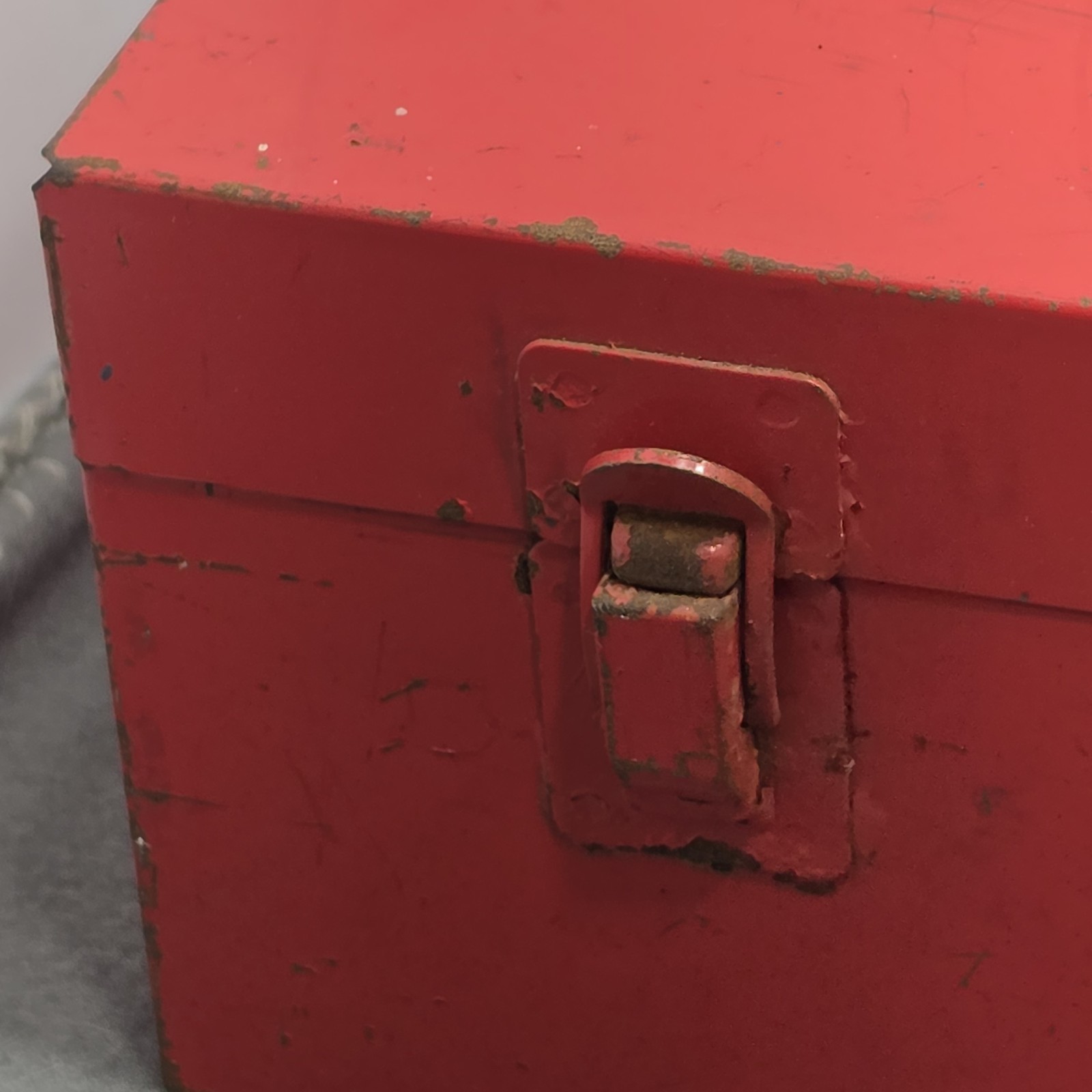 Vintage Snap-On KRA-251A Metal Tool Box 18 1/2” L x 6 3/4” W x 5” T(USA) 1979. J