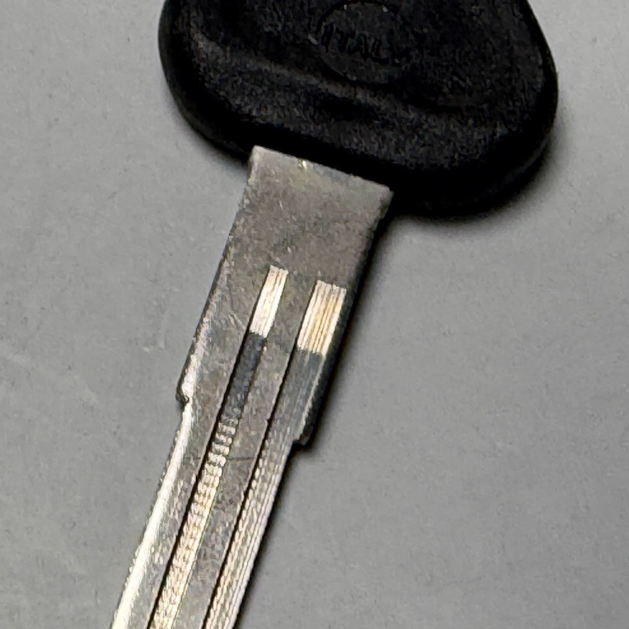 1- Cole National Key Blank DA26R UNCUT Replacement Key Datsun/Nissan Car Truck