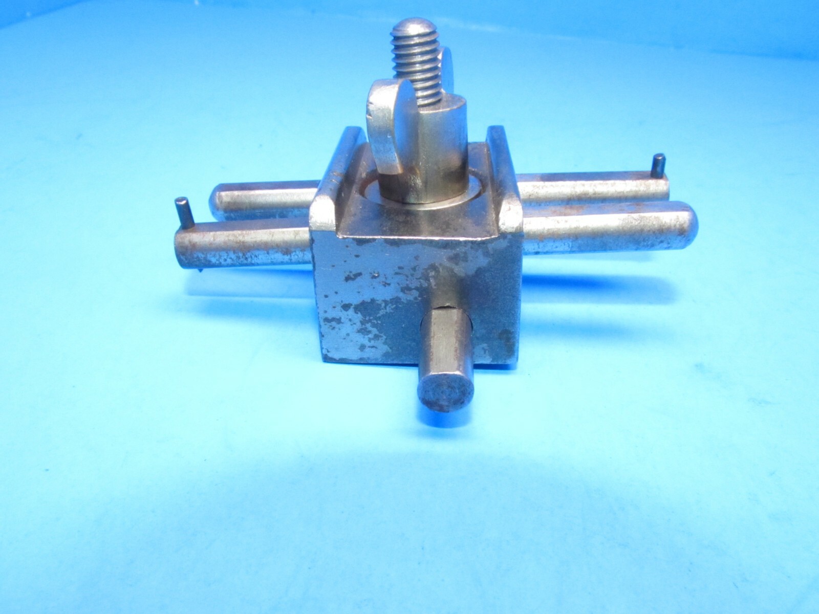 uncommon unmarked C W Reeves butt or marking gauge triple beam New Britain CT