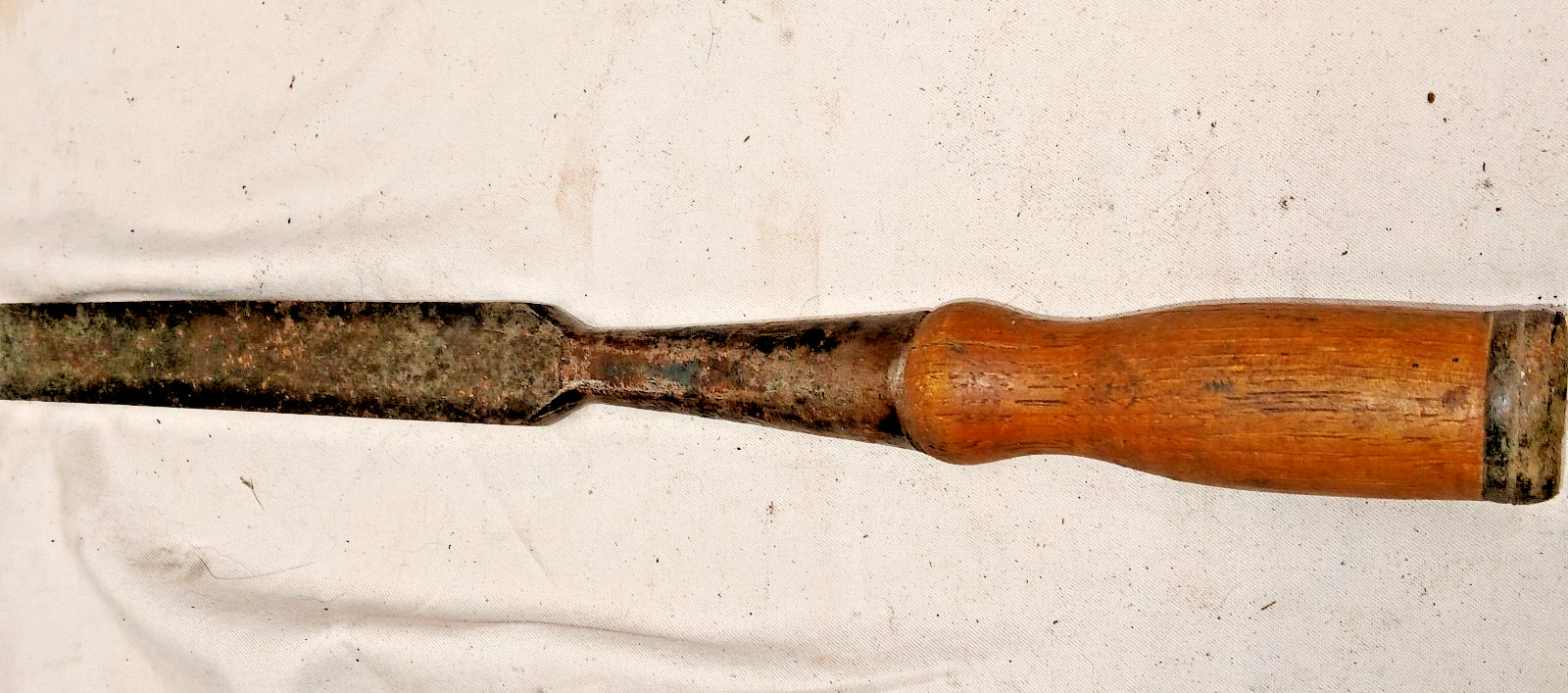 D.R. BARTON, ROCHESTER, N.Y., 1832?, 15/16 CHISEL, 13 & 5/8 LONG, BRAND IS WORN!