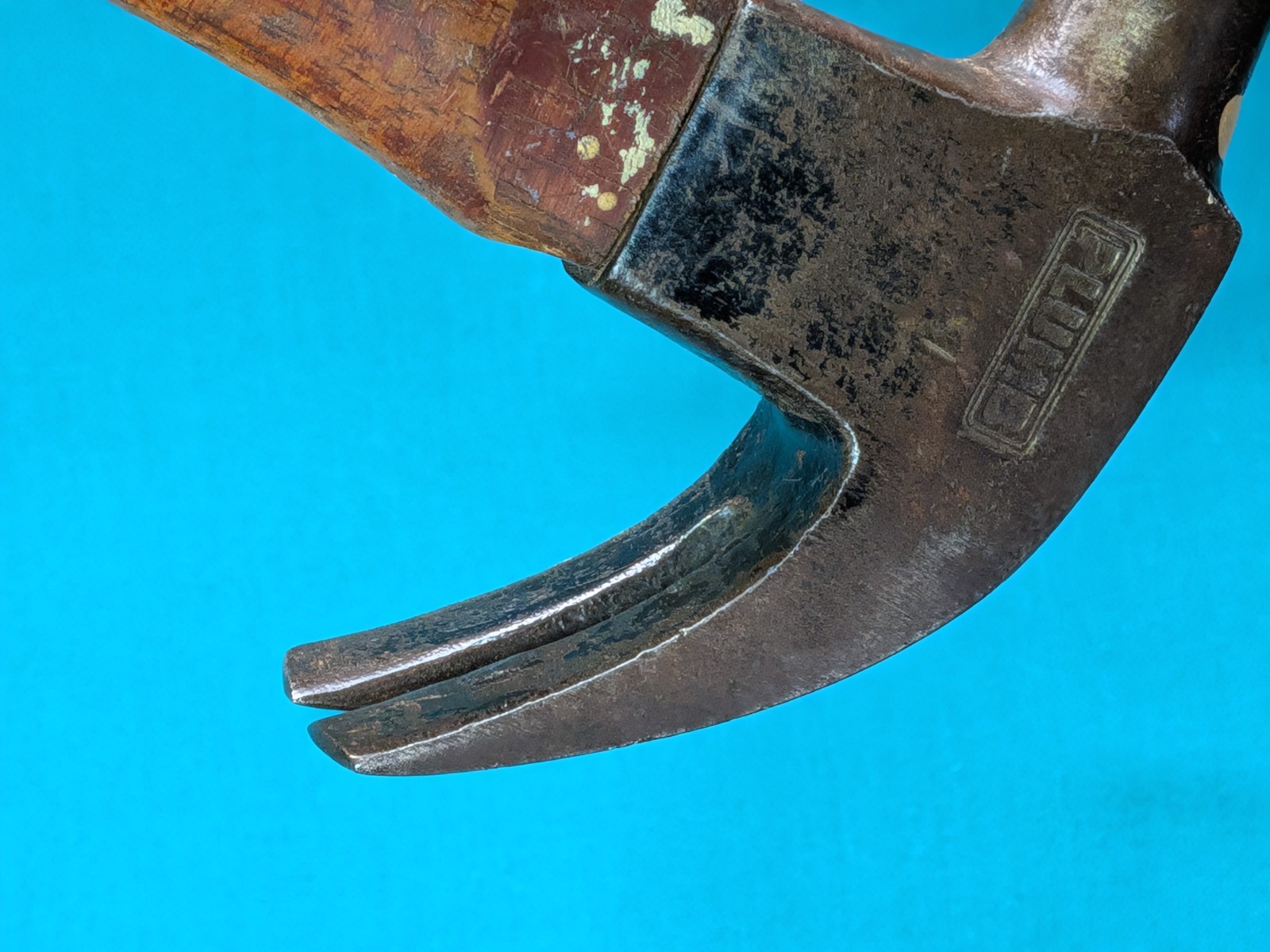 1920’s -30’s PLUMB Curved Claw Hammer 18.5 oz. Total x 12.5″ OAL Take-Up Wedge