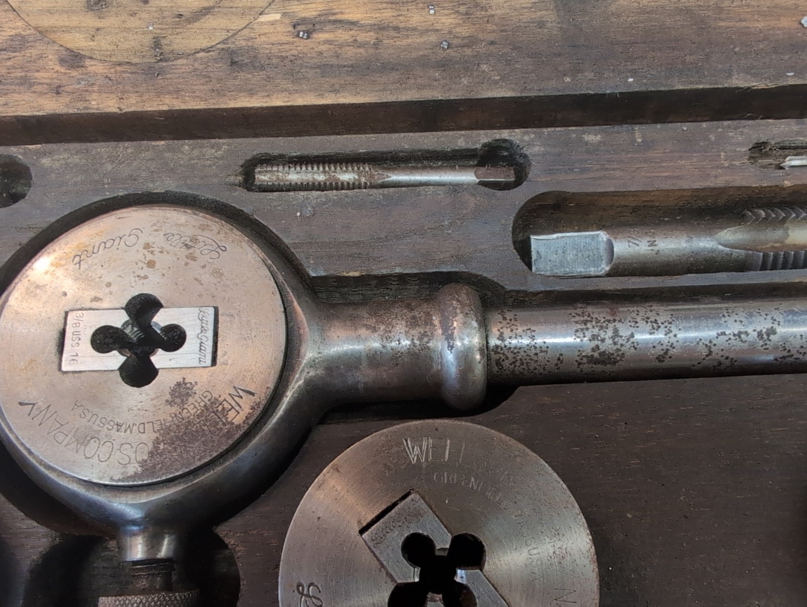 Vintage No. 7 1/2 Greenfield Little Giant Tap & Die Set Wooden Case 1/4″ to 1″