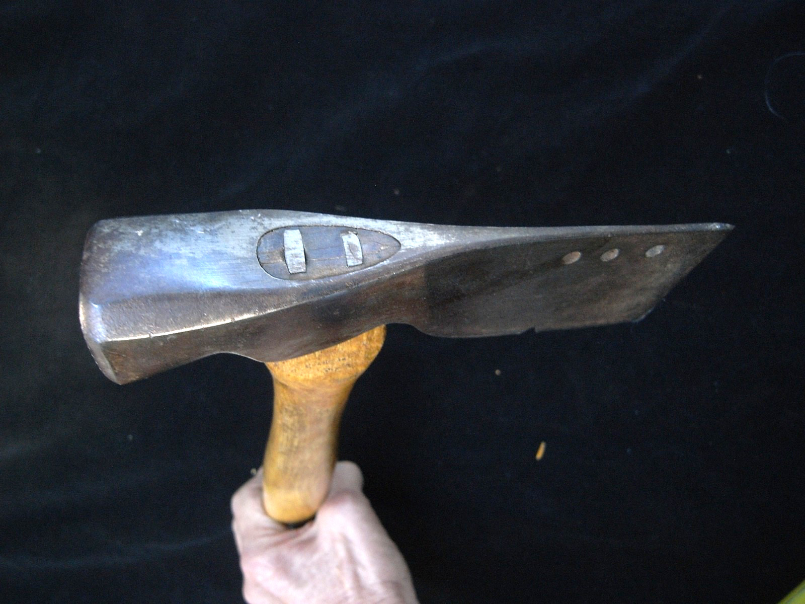 VINTAGE VAUGHAN DROP FORGED CARBON STEEL SHINGLERS/ROOFING HATCHET-U.S. MADE EX