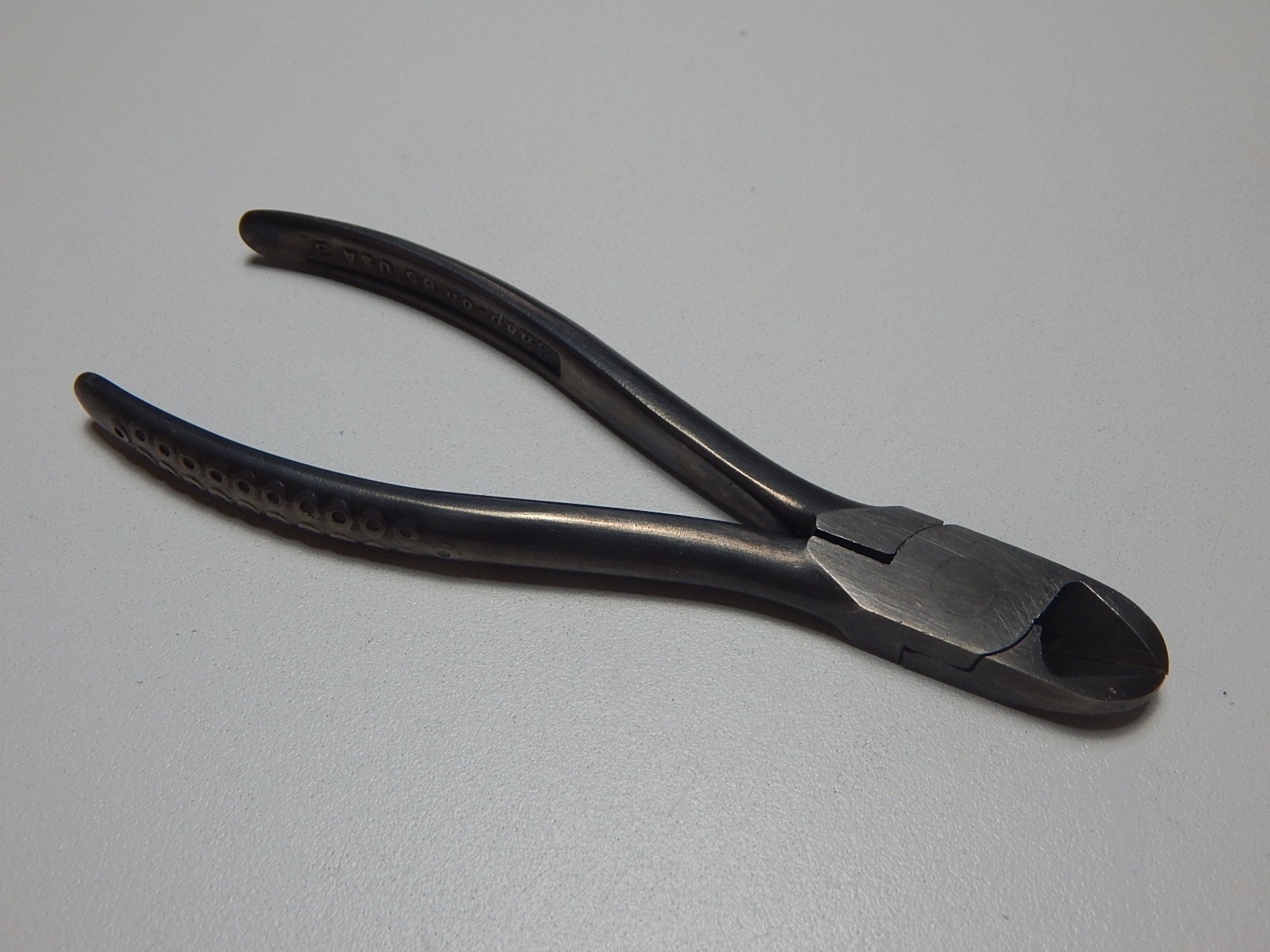 VINTAGE SNAP-ON TOOLS NO. 85 VACUUM GRIP 5″ DIAGONAL CUTTING PLIERS USA