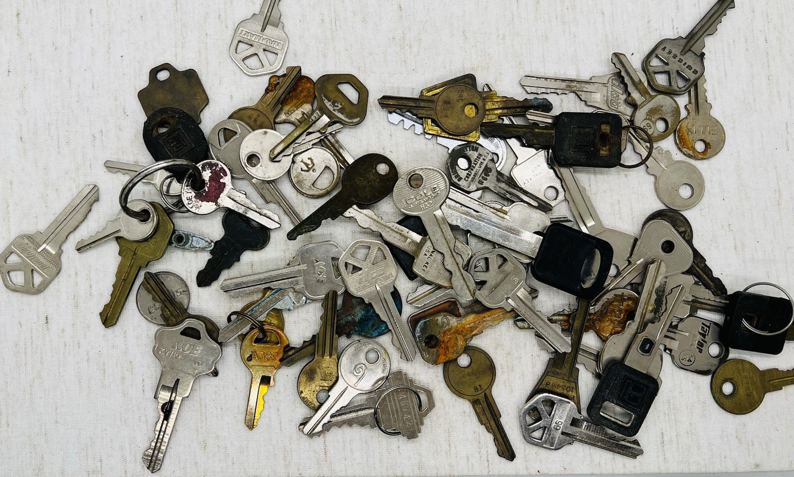 5 Lbs Lot of Misc Scrap Used Cut Keys House Lock Car Auto Brass Silver Key VTG