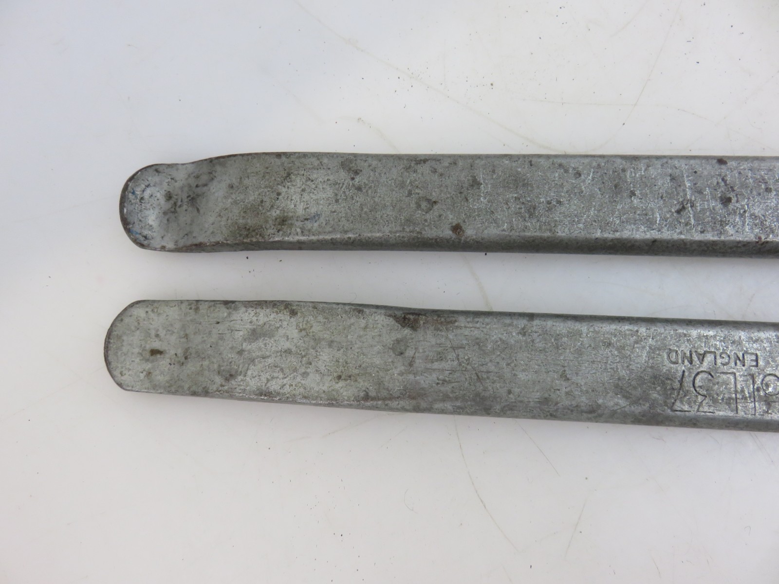 Melco TL37 Tire Lever Spoon Change Tool 2pc Set 17.5″ Long Vintage England
