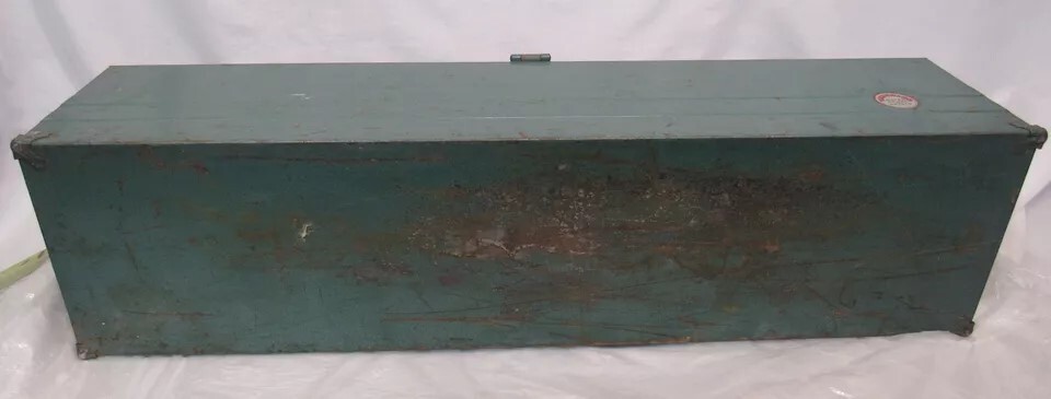 VINTAGE WATERLOO (IA) HEAVY DUTY METAL TOOL BOX CHEST GREEN (87946)