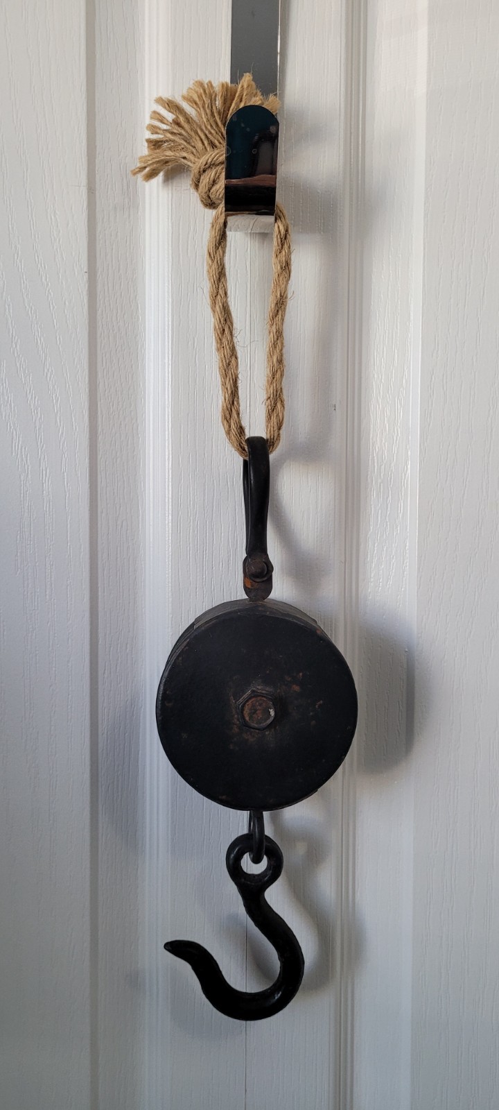 Metal Decor Pulley with Rope 19 inches for Decoration only Farmhouse Garage Barn