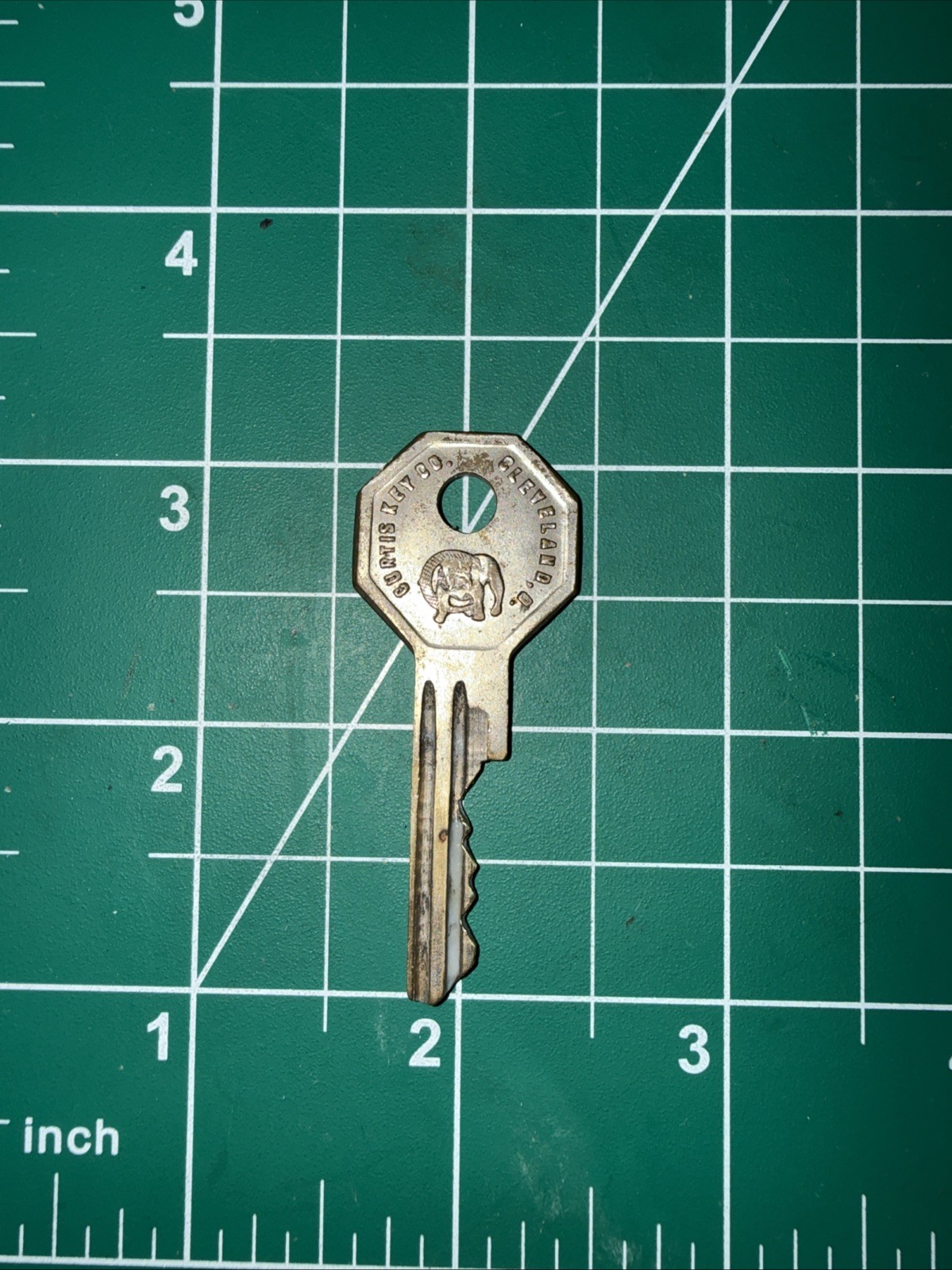 Vintage Sears Curtis Key Company Bulldog Logo Key Y132 Cleveland, OH