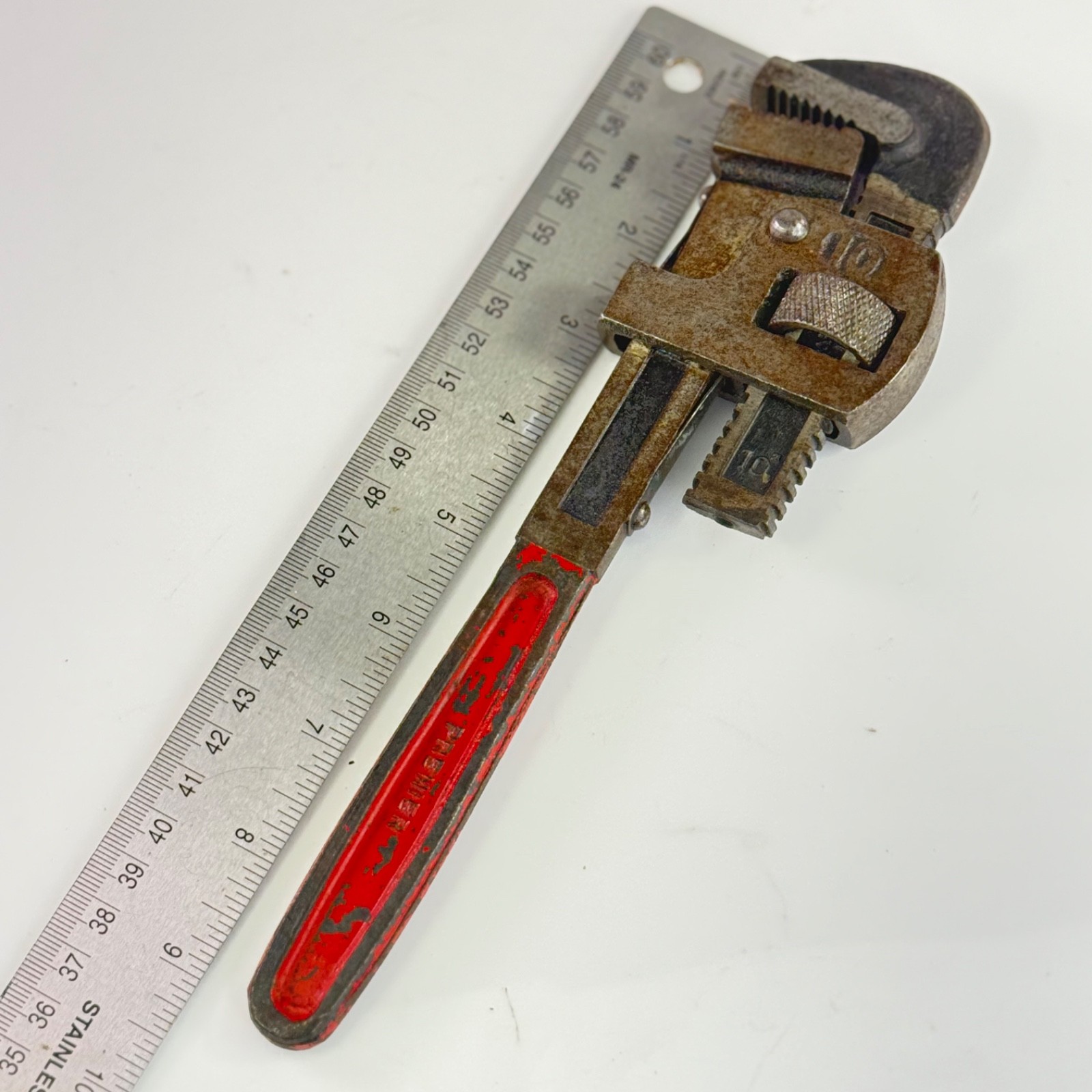 Vintage PREMIER 10mm Pipe Wrench Made in Japan Red Handle Adjustable