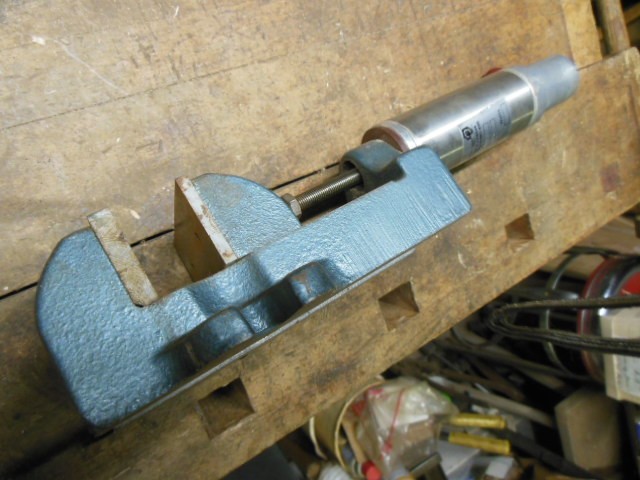 vintage Palmgren pnuematic drill press vise Eshed Robotics old machine shop tool