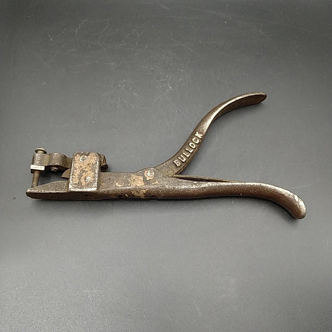 O. W. Bullock Saw Set Tooth Setting Pliers 7″ Antique Heavy Cast Iron Read**
