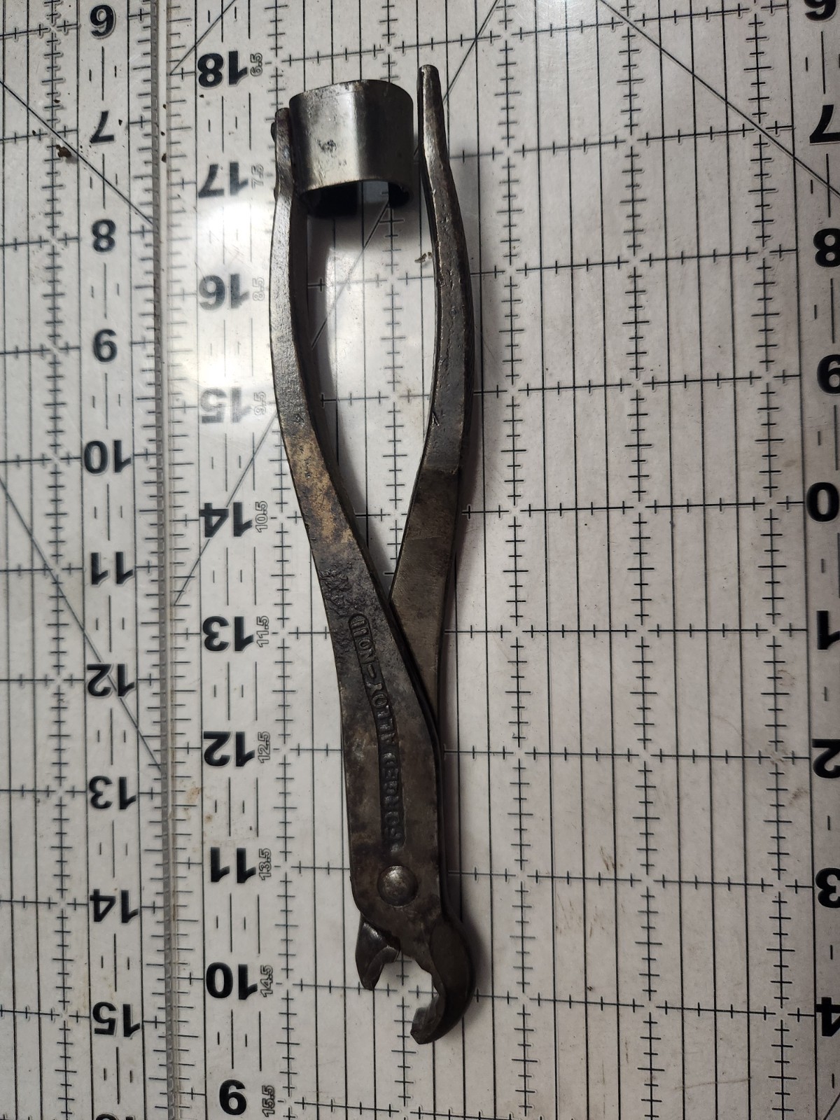 Vintage Automotive Spring Expanding Pliers, BLUE BIRD No. 11, Includes Patina