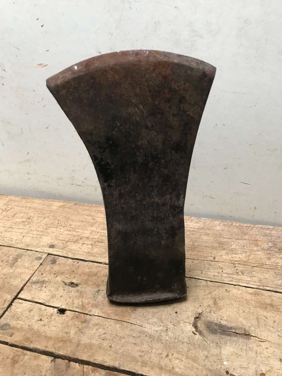 Vintage 8″ Tall Sigle Bit Axe 3 1/2 lb. + (no markings)