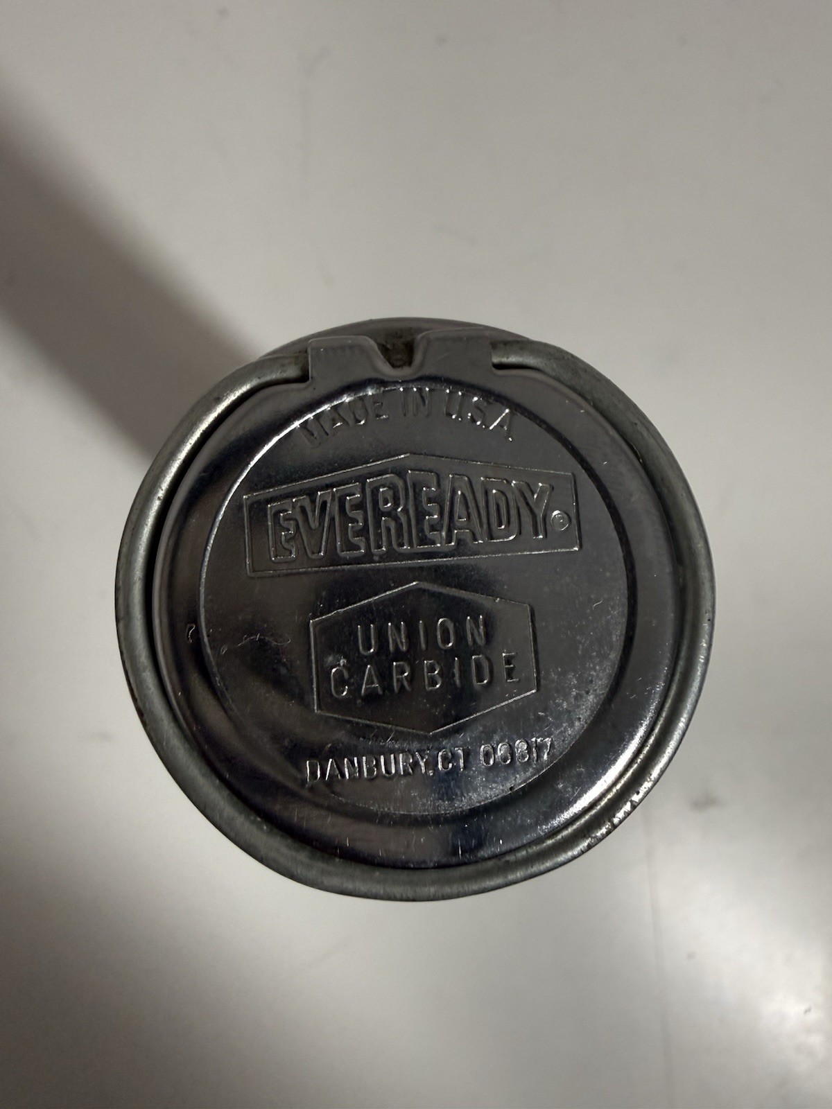 Vintage Eveready Energizer Union Carbide Metal Ribbed Flashlight