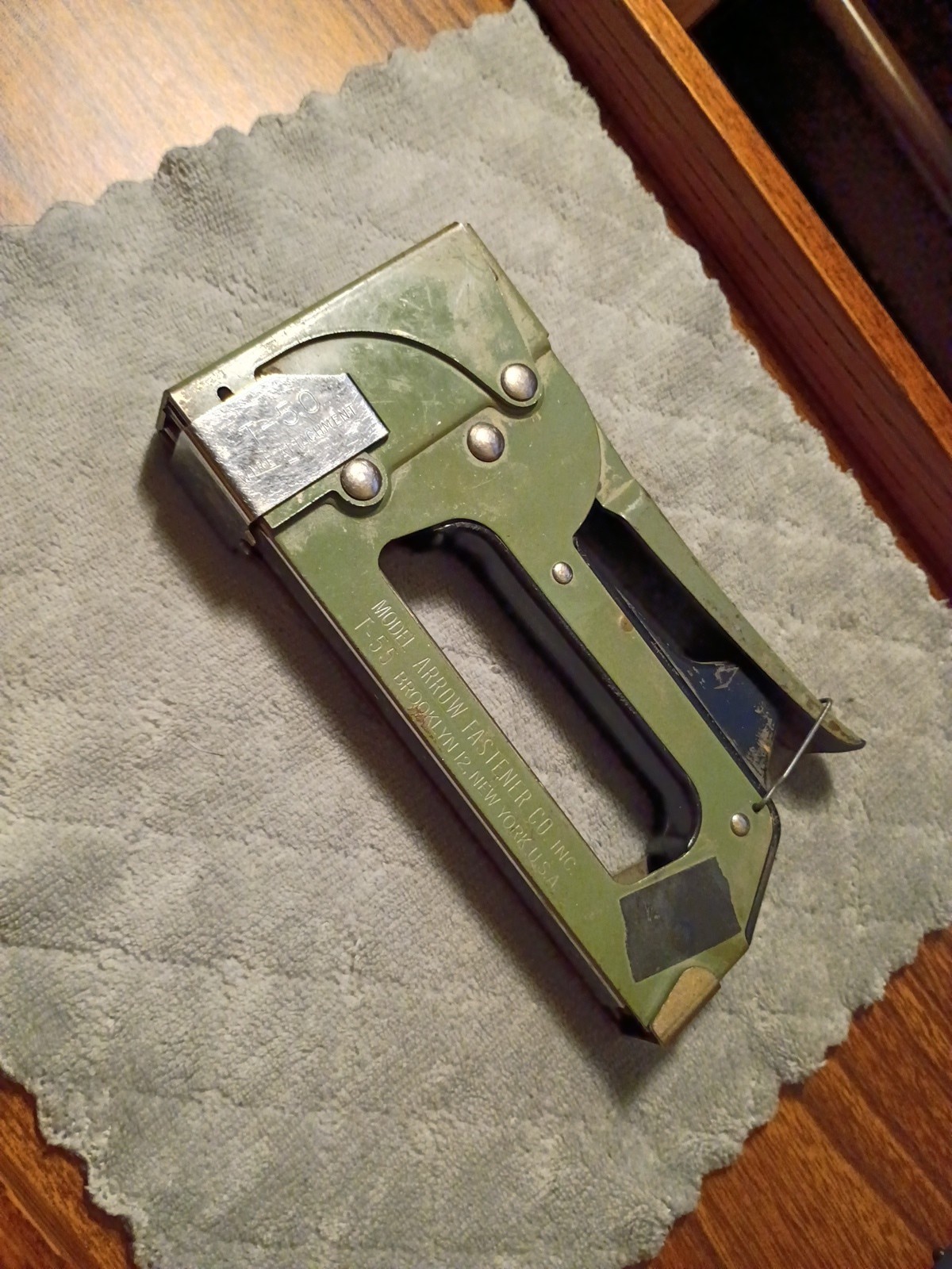 Vintage Arrow Fasteners Corp. T-55 Staple Gun In Green Made In Brooklyn NY USA