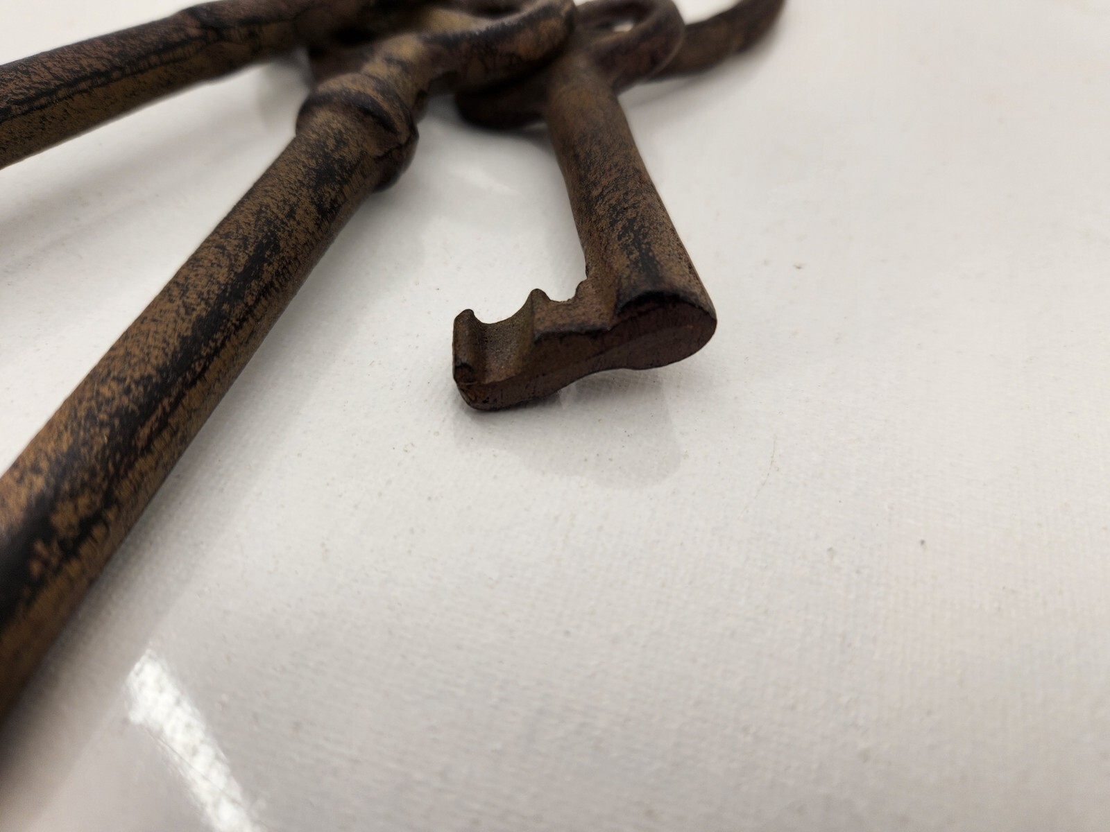 Large Cast Iron Skeleton Jail Keys On Ring Rustic Western Decor Antique Brown