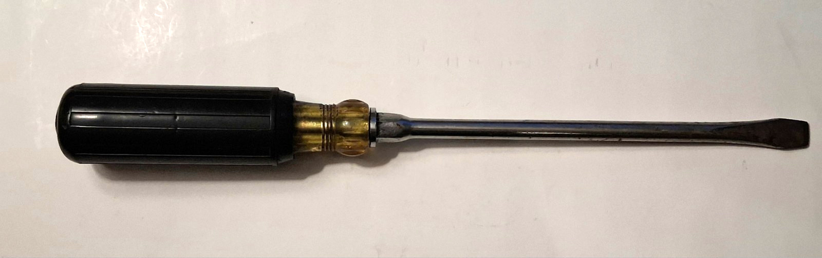 M KLEIN & SONS SCREWDRIVER 602 3/8 X 8″ FLAT BLADE RUBBER/PLASTIC HANDLE