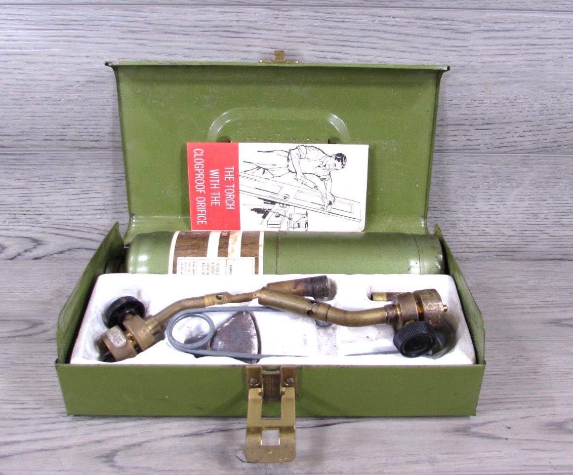 Vintage Bernz-O-Matic Torch Kit Bernzomatic Metal Case, Tips, Bottle
