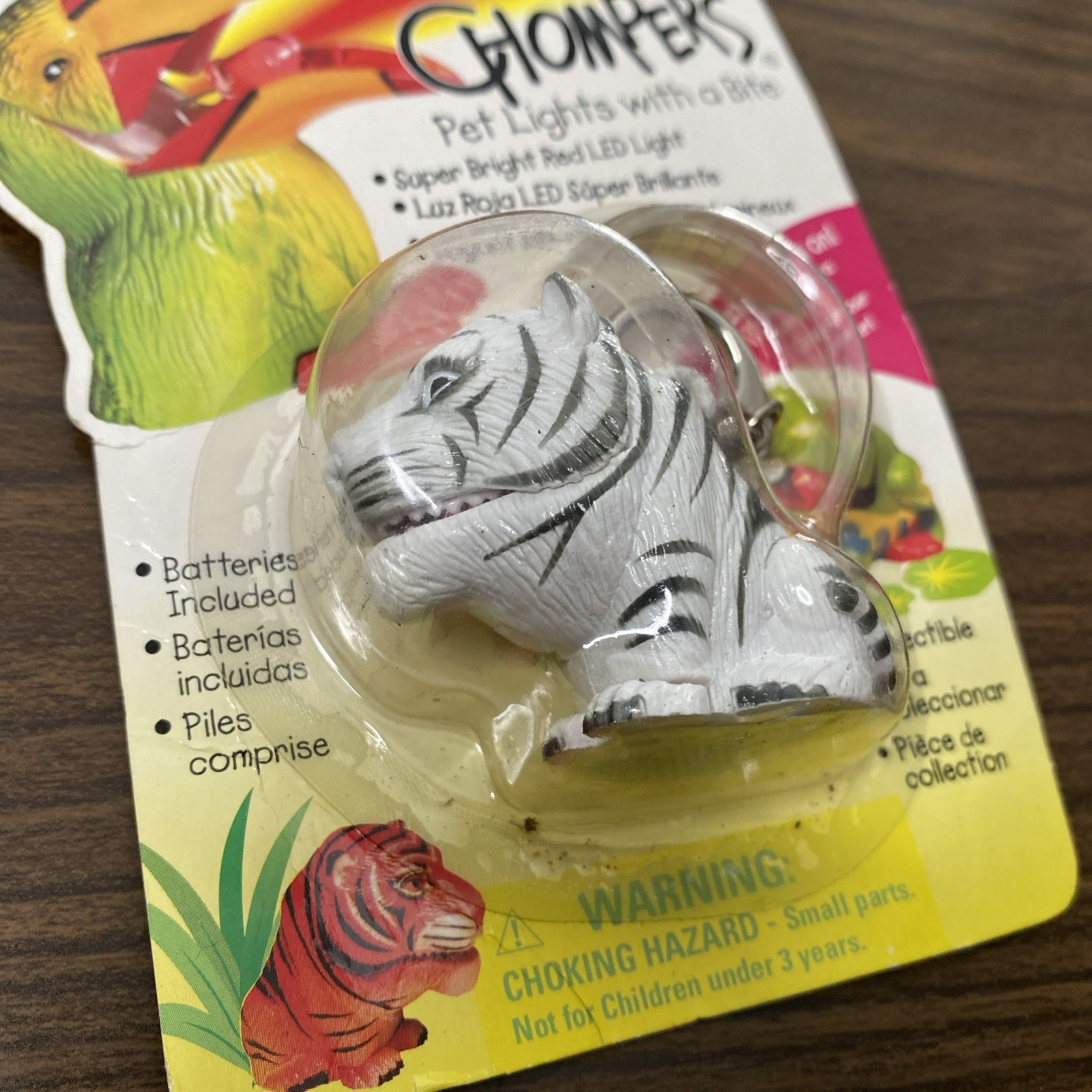 VTG CHOMPERS White Tiger Flashlight Keychain “Pet Lights With A Bite” Garrity