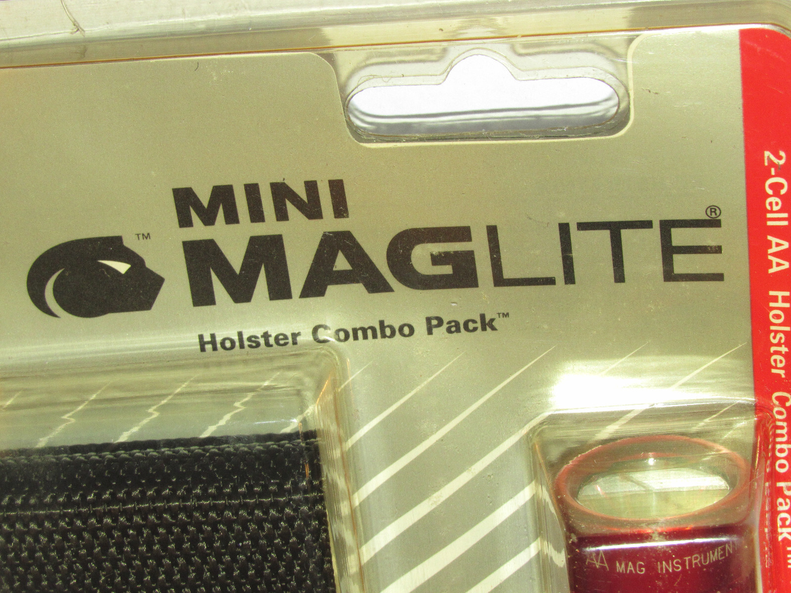 VINTAGE 1993 RED MINI MAGLITE HOLSTER COMBO PACK! USES 2 AA BATTERIES! UNUSED!