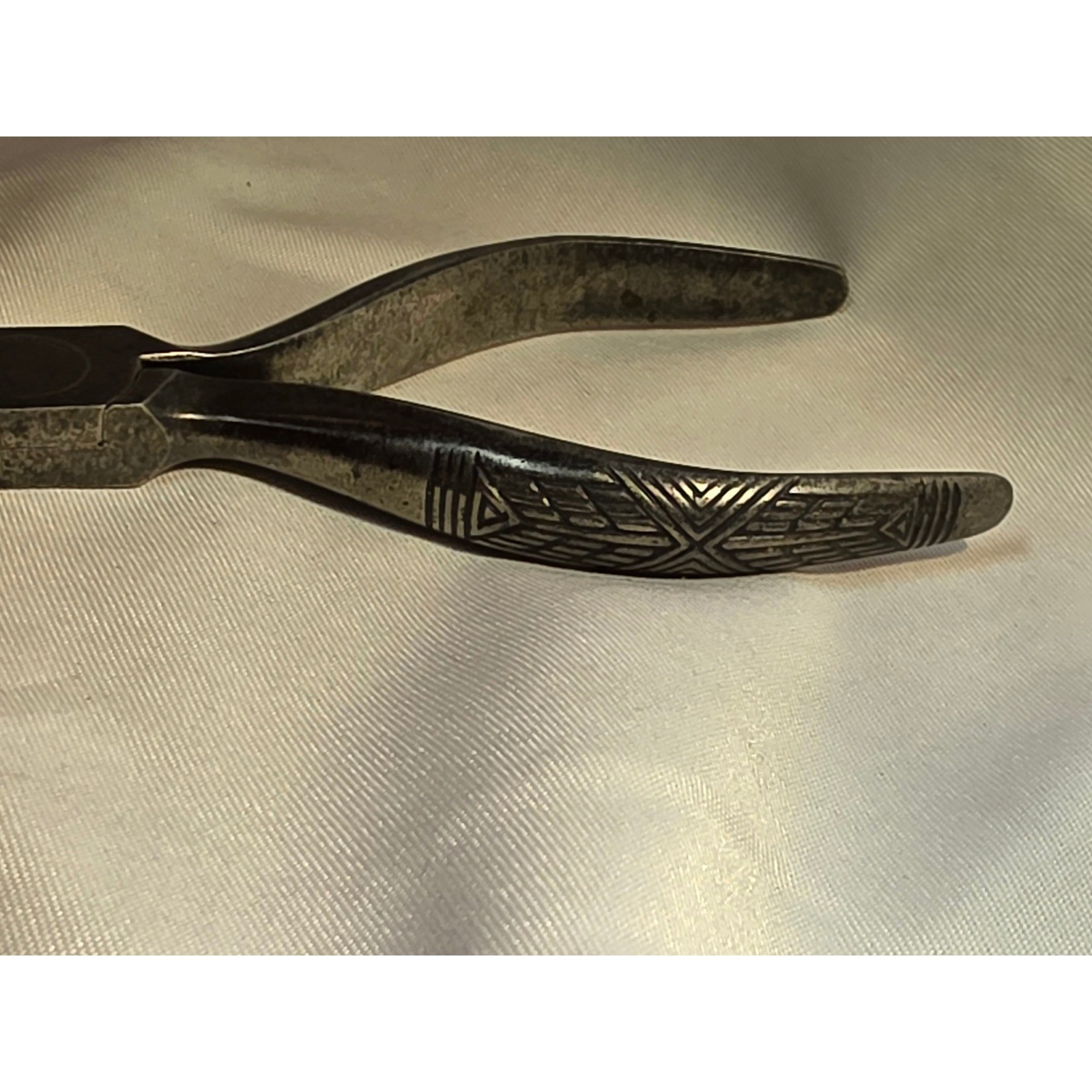 Vintage Kraeuter USA 1611-4 Hy-Power Round Nose Pliers Textured Handle 4.25 Inch