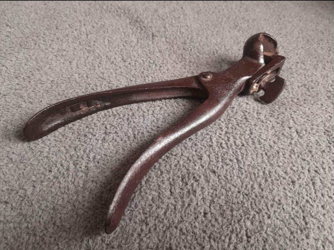 Antique Late 1800s Morrill Saw Tooth Set Cast Iron Hand Tool