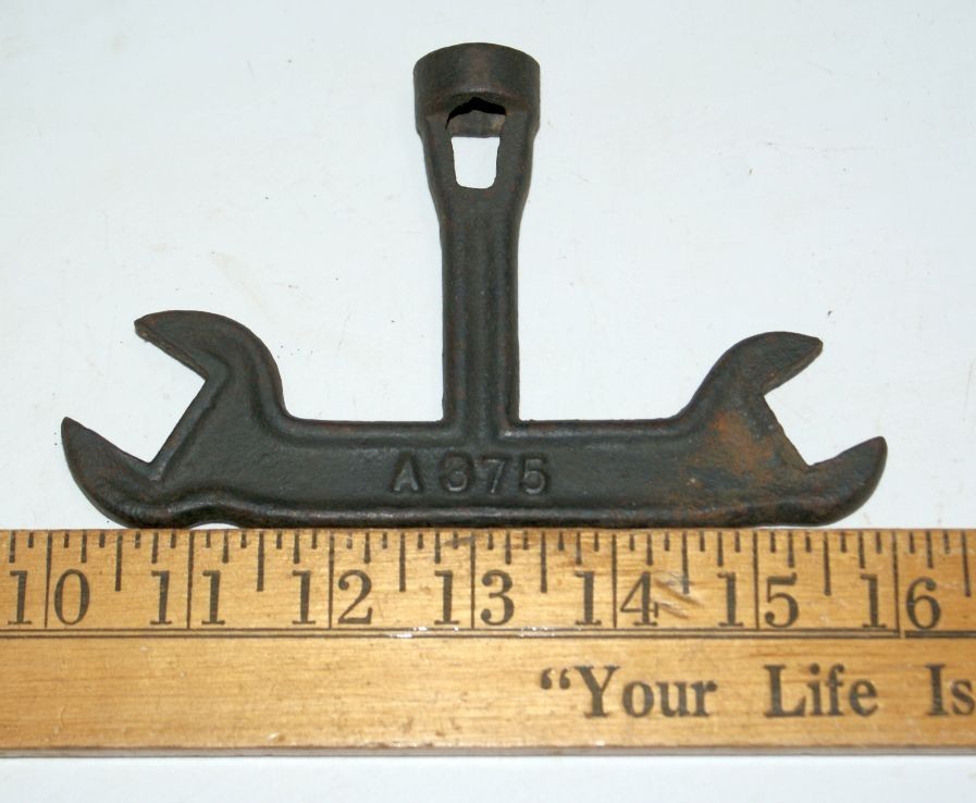 HAYES Pump & Planter A375 Farm Implement Plow Wrench Tool Galva IL Old Vintage