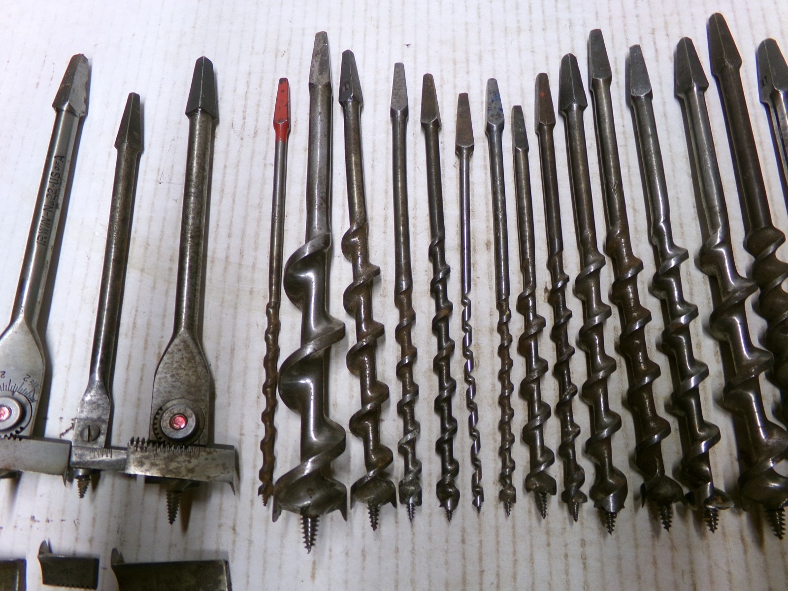 Lot of 30 Vintage Auger and Expansive Bits For Brace Drill Mixed Sizes Makers