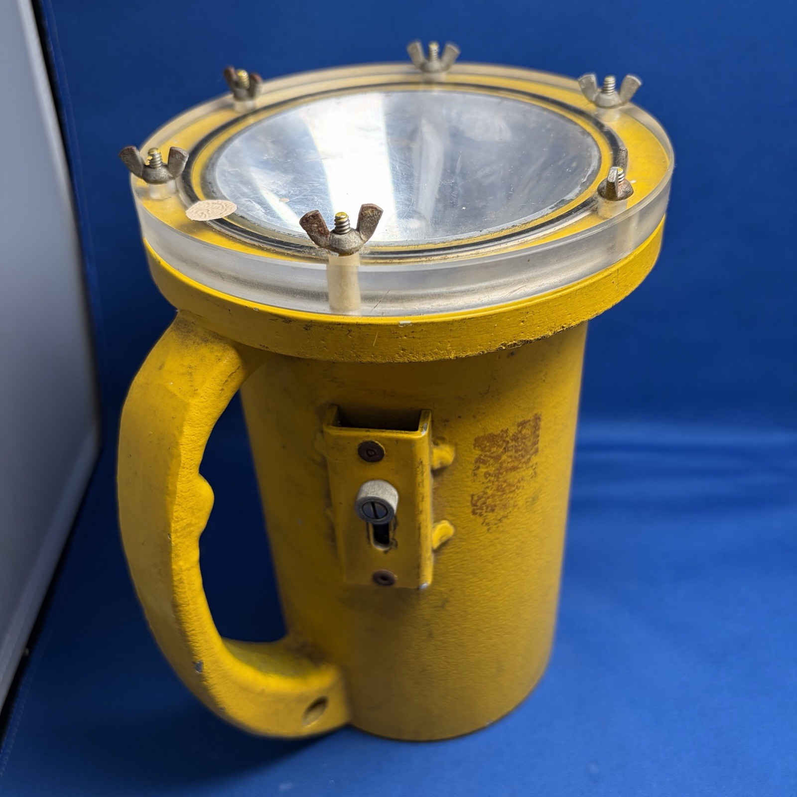Vintage Yellow Industrial Handheld Spotlight/Flashlight w/ Handle Lens Reflector
