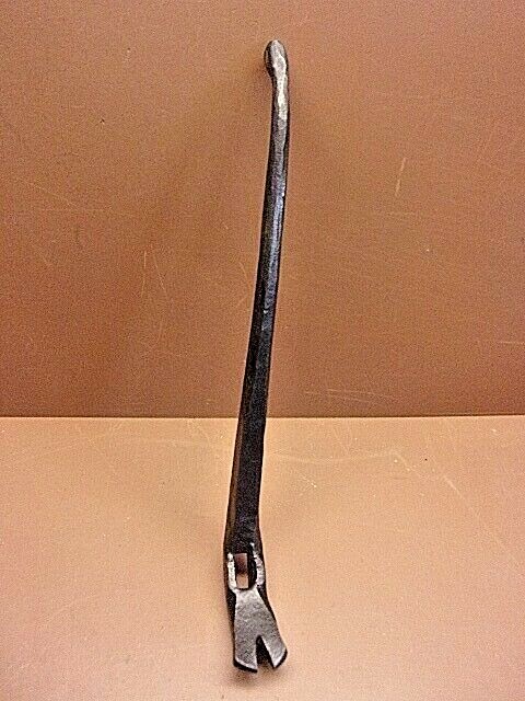 Vtg Blacksmith Made Nail Puller / Pry Bar 15″ Long Awesome Hand Pounding Marks