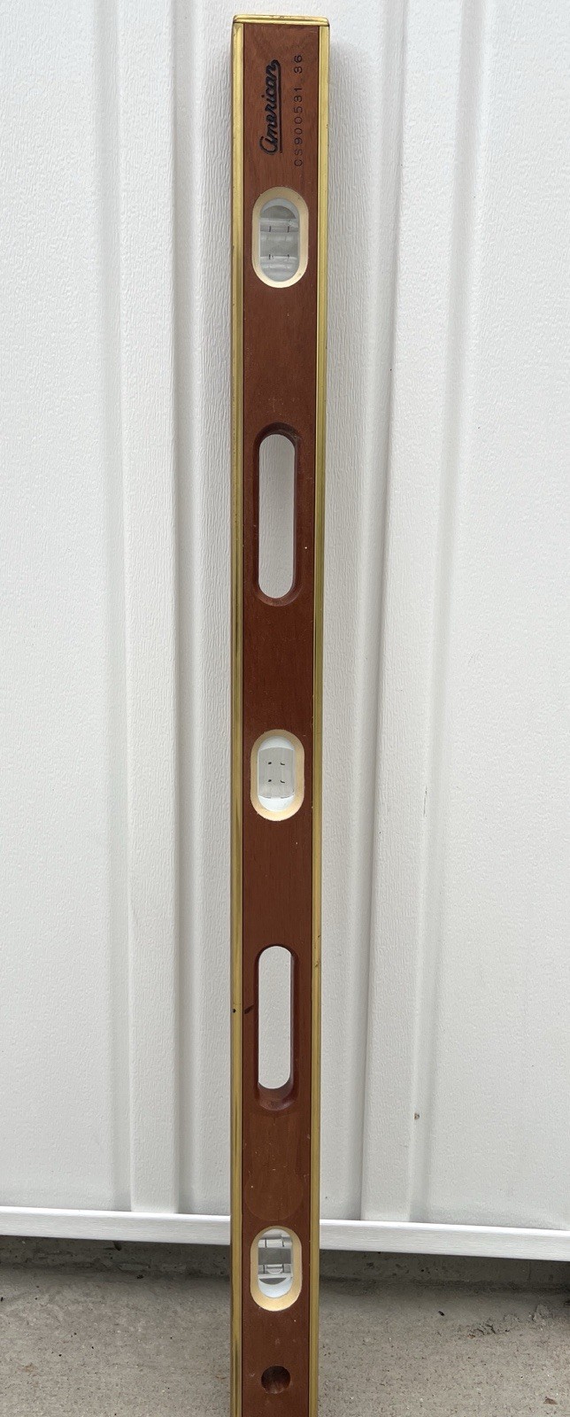 Vintage M-D American 36″ Mahogany Brass Bound Carpenter Mason Wood Spirit Level