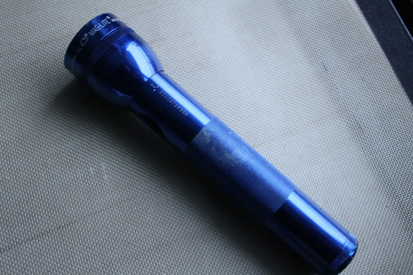 Vintage Mag-lite 2D 10″ Blue Aluminum Flashlight -Made in USA -D2020726308