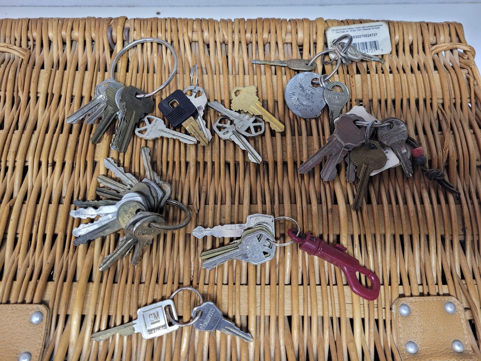keys misc. lot / sn3466 R1
