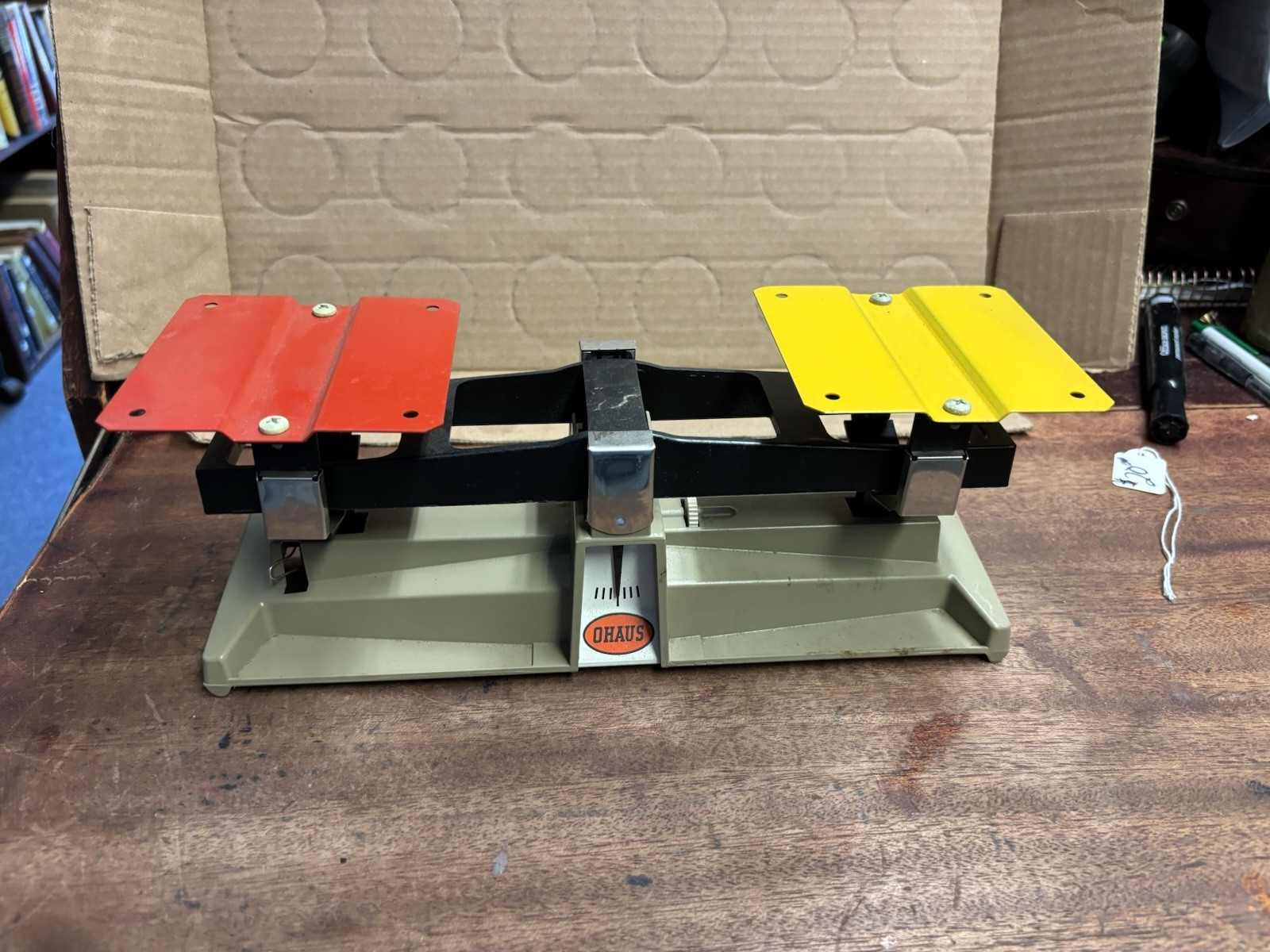 OHAUS Two-Pan Balance Scale w/ Red & Yellow Pans, Two-Platform Design