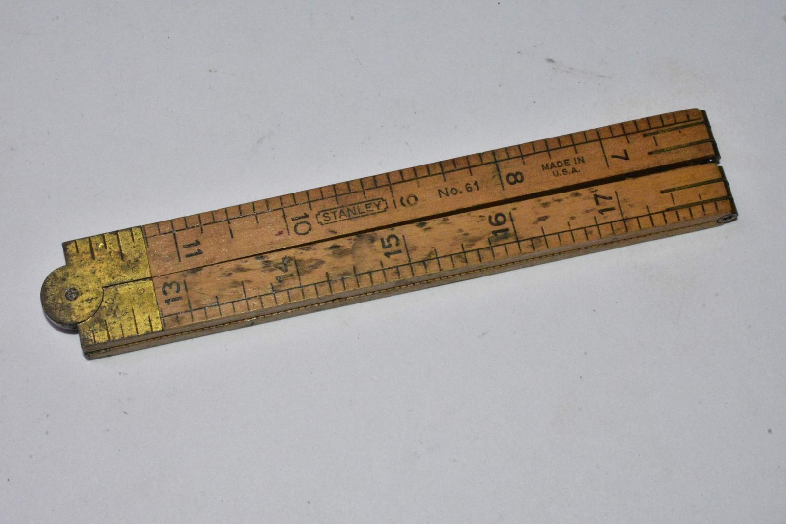 Stanley No 61 Vintage 24″ Boxwood Wooden Folding Rule Ruler Brass USA