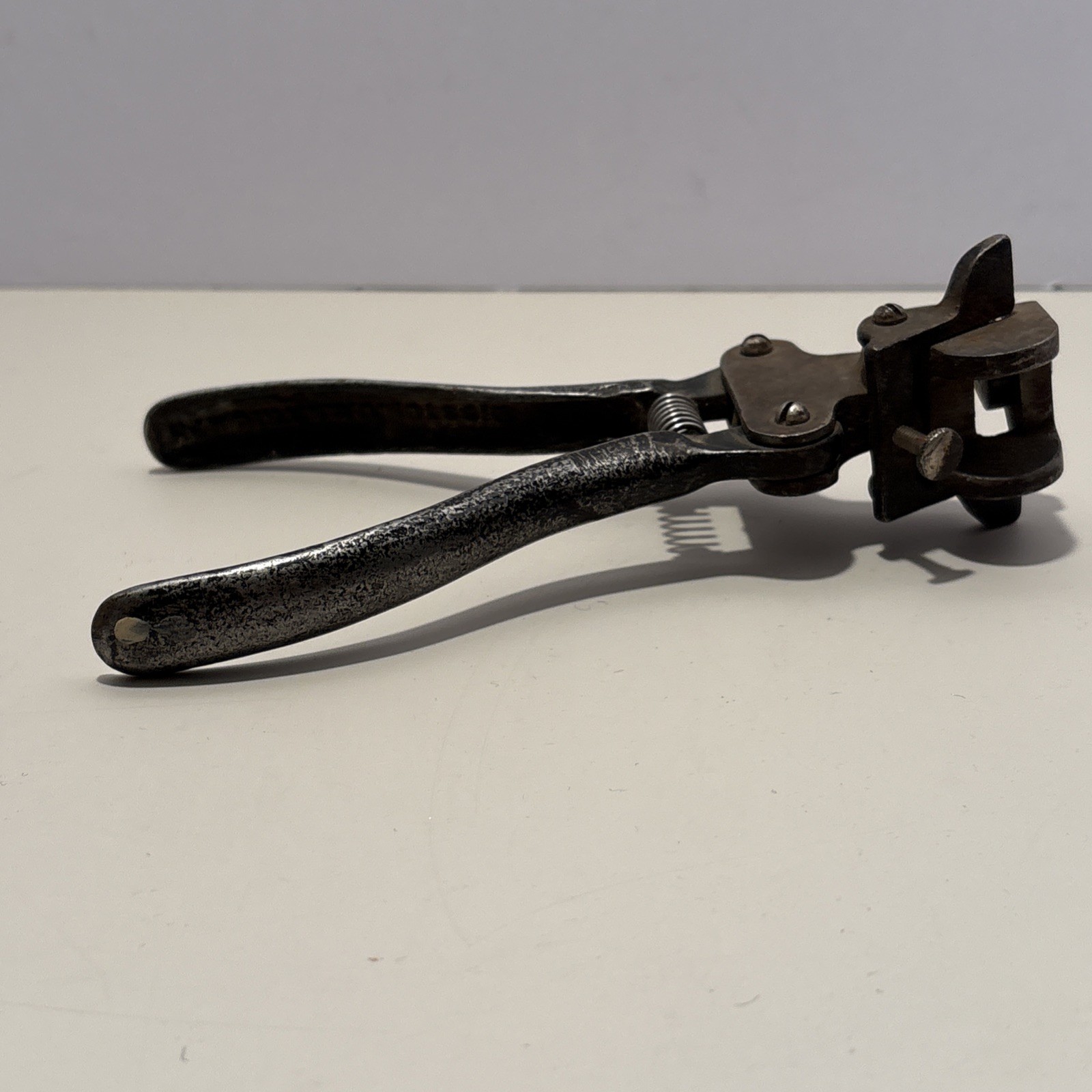 Antique Henry Disston Triumph Saw Crosscut Saw Tooth Setting Tool No.28 . T-67