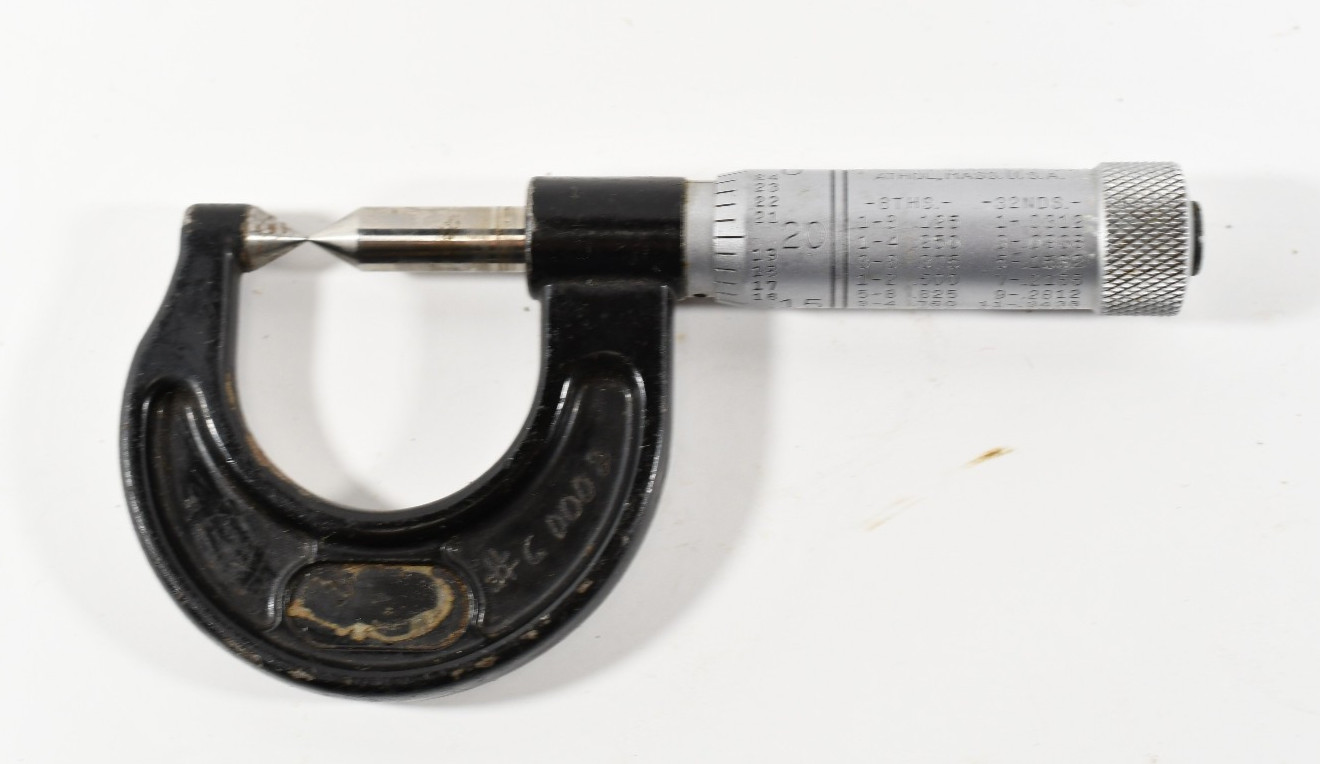 Vintage L, S, Starrett No. 210 Screw Thread Compactor Micrometer 0″ – 7/8″ N1100