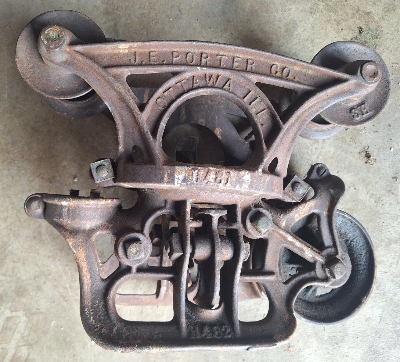 Vintage J. E. Porter Co Cast Iron Hay Trolley Ottawa Illinois Used