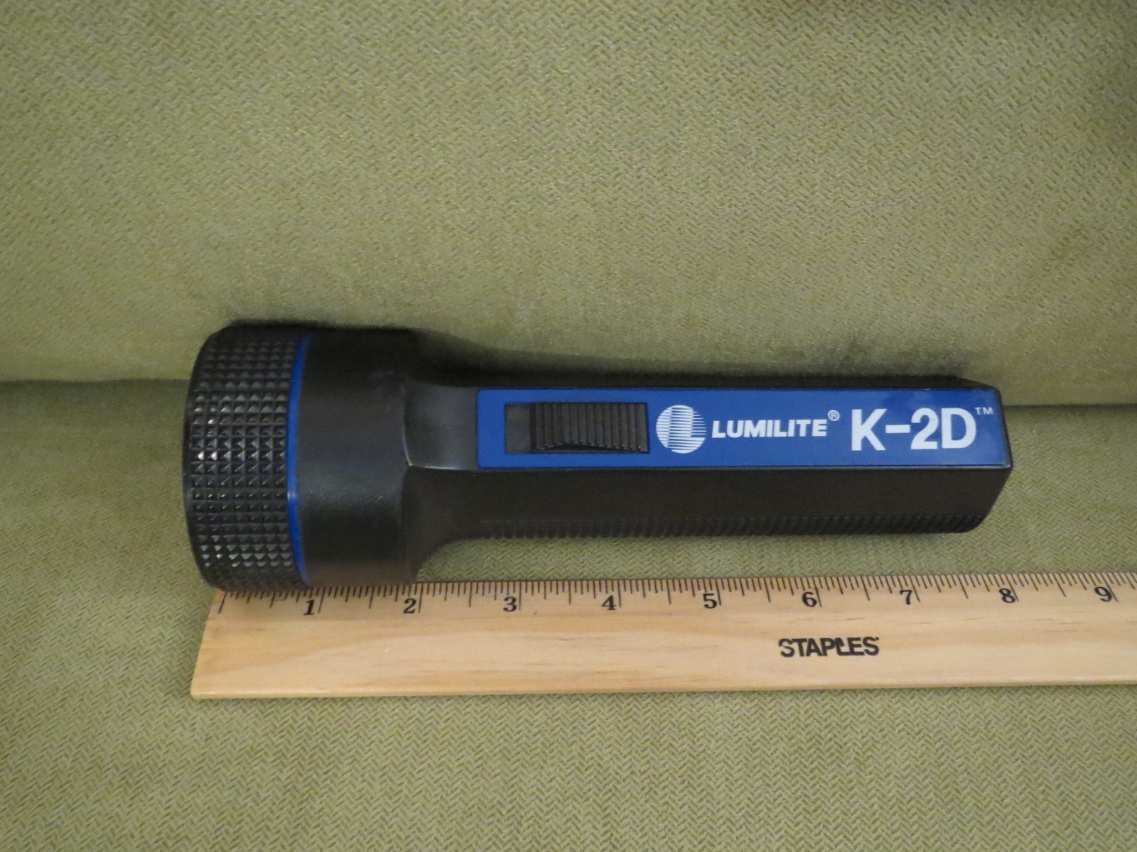 Lumilite K-2D 2-D Cell Flashlight, Black and Blue