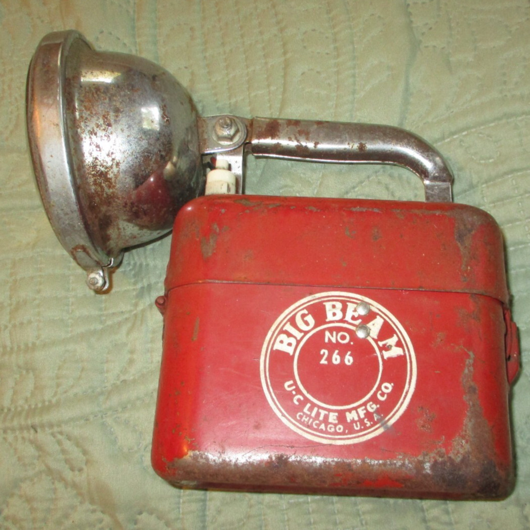 Vintage~Big Beam Flashlight~No. 266~U-C Lite Mfg. Co~Chicago, USA