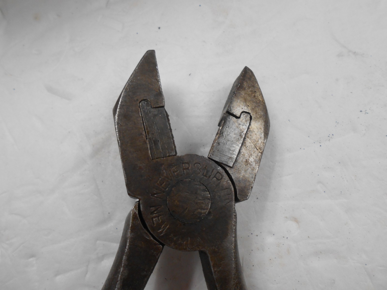 Antique “NEVER SLIP” Brunswick, N.J. with removable jaws