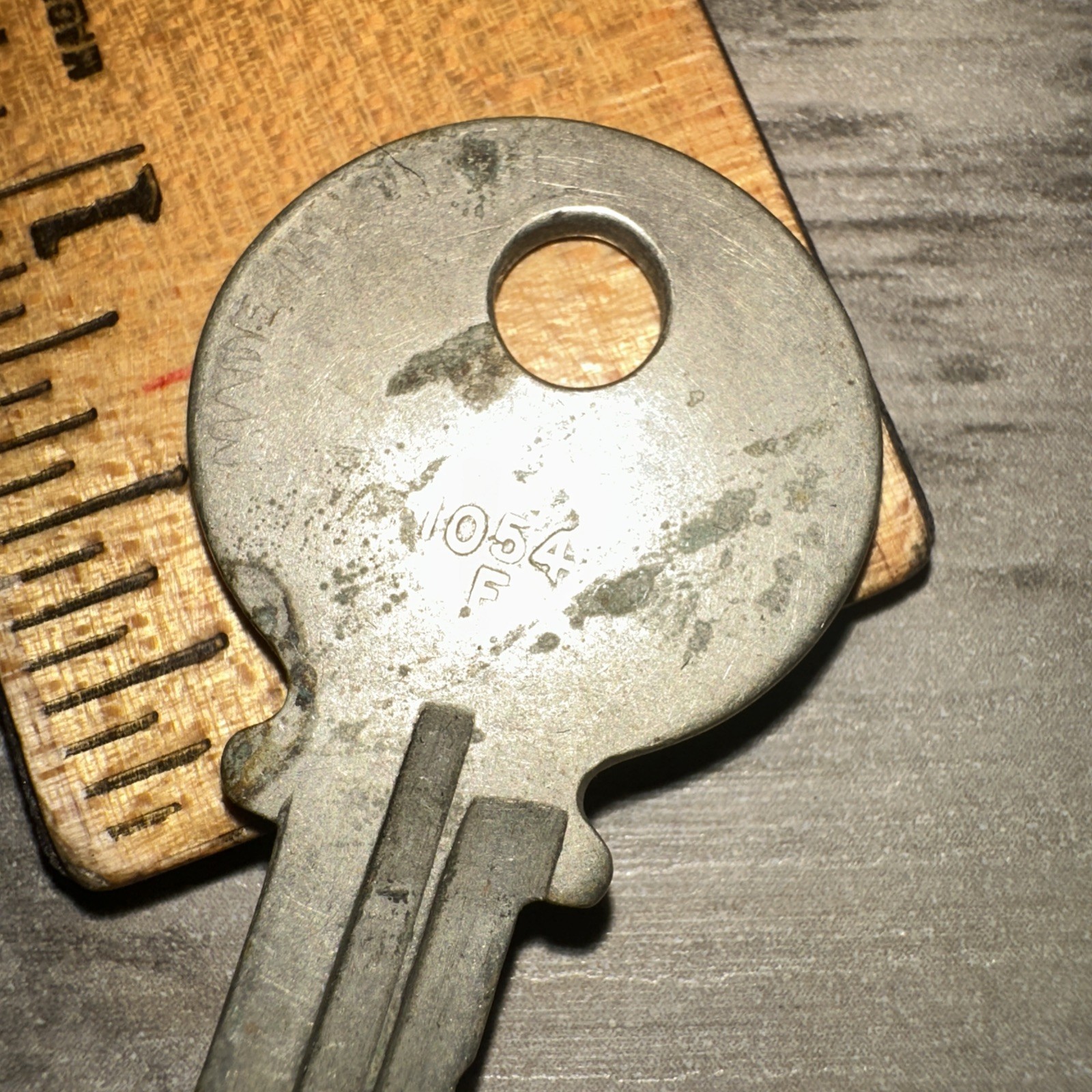 Antique Key Independent Lock Co. #54F ILCO Fitchburg Ma.￼