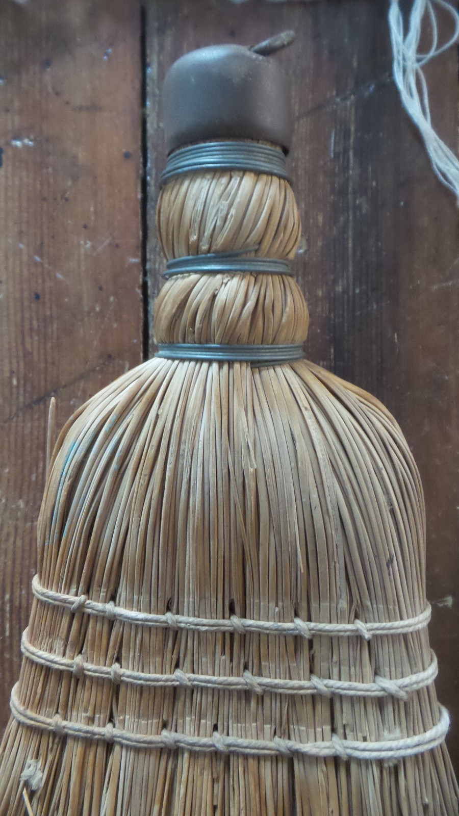 3 Vintage STRAW WHISK BROOMS 7-1/2″, 7-1/2″, 11″, Primitive, Farmhouse, Dk Brown