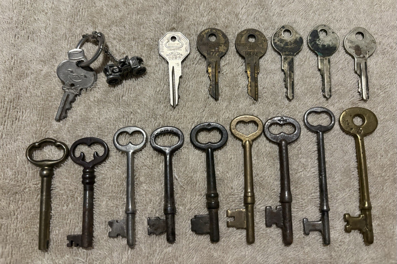 Lot 16 Antique Vtg Keys Skeleton Sargeant Briggs Stratton Am Tourister Ind Lock