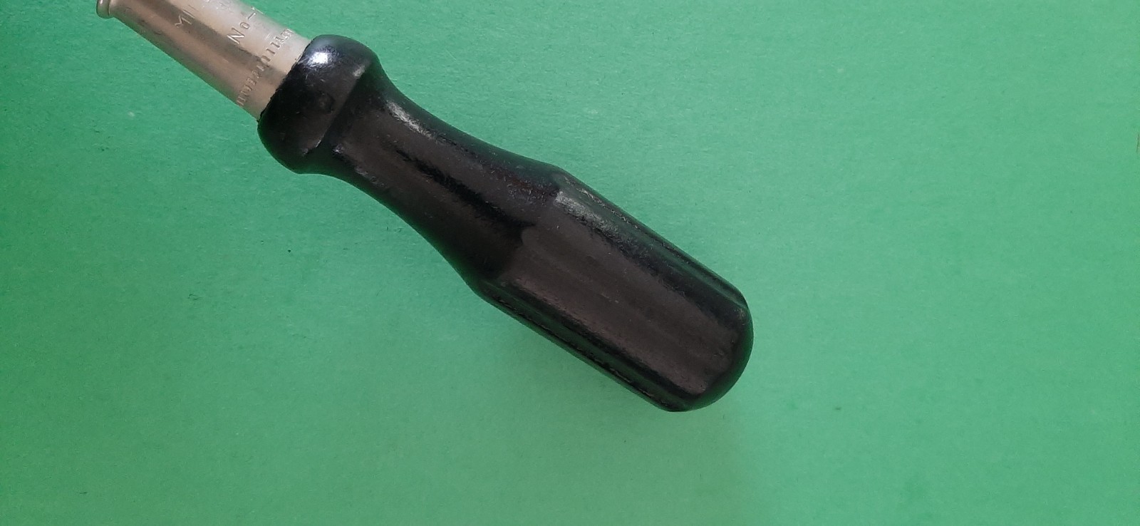 NOS Millers Falls no. 7777 6″ Black Wood Handle Slotted Flat Head Screwdriver 7A