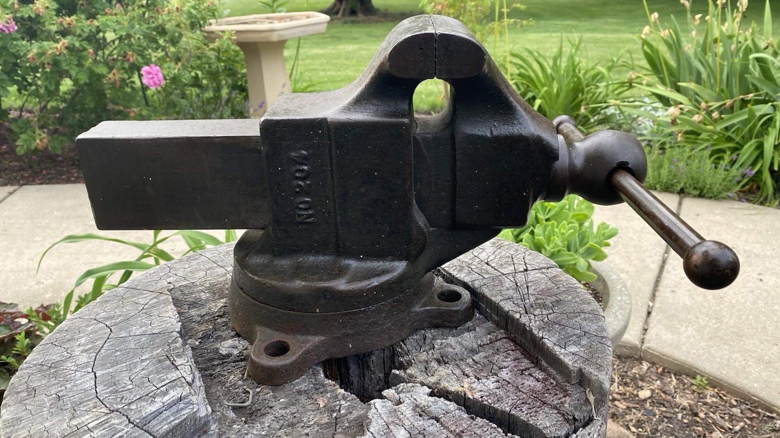 Vintage Reed 204 Vise, Swivel Base Nice Shape, Jaws In Great Shape